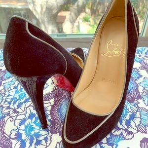 Christian Louboutin Black Suede/Taupe Piping